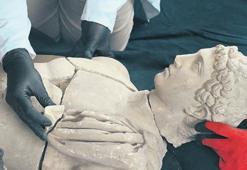 Aspendos’ta Hermes heykeli bulundu