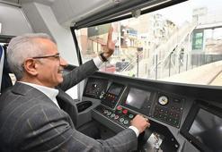 Bakan Uraloğlu açıkladı: Milli banliyö seti raylara çıkıyor!