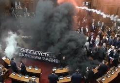 AB: Sırbistan Meclisi'nde dün yaşanan kavga nedeniyle endişeliyiz