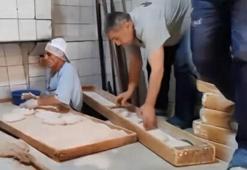 Pide tezgahına mide bulandıran görüntü! 105 bin TL ceza kesildi