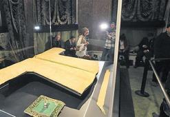 Hırka-i Şerif ziyarete açıldı