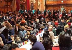 Londra'nın tarihi Guildhall binasında toplu iftar programı düzenlendi
