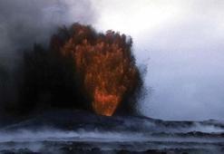 Kilauea Yanardağı'ndan akan lavlar 90 metreye yükseldi, işte görüntüler