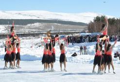 Çıldır Gölü'nde buz üstünde dans