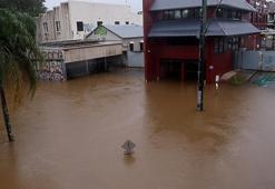 Avustralya'da şiddetli fırtına: Ölü ve yaralılar var