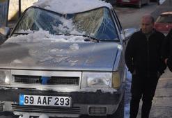 Ne başka araba çarptı ne de kazaya karıştı! Park halindeki araç pert oldu