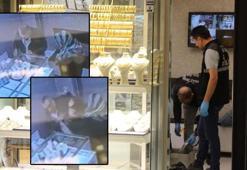 Yer: Kayseri! Yaşlı kadın elinde taşla kuyumcuyu soymaya çalıştı