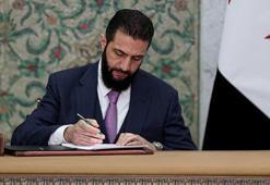 Suriye Cumhurbaşkanı Ahmed Şara, geçici anayasa bildirgesini imzaladı