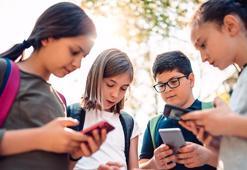 İsveç'te okullarda akıllı telefonlar yasaklandı