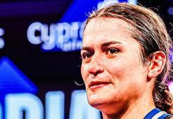 Hatice Akbaş, Dünya Boks Şampiyonası'nda finalde!