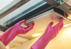 Aspiratördeki yağ lekesini kökünden kazıyor! Yağlar su gibi akıp gidecek