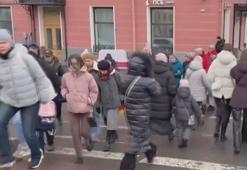 Rusya'da şu an ne oluyor? Özay Şendir, St. Petersburg'da Fulya Öztürk'e değerlendirdi