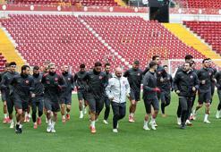 Milli Takım'da Mert Günok antrenmana katılmadı! Macaristan maçı hazırlıkları tamamlandı