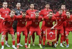 Türkiye'nin Macaristan galibiyeti sonrası Fenerbahçeli oyuncuya övgü: Gecenin yıldızı