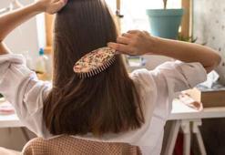 Tiftik tiftik olan saçlara elveda! Banyo suyuna katın, elektriklenme bitsin