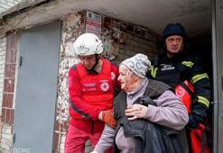 Rusya'dan barış görüşmeleri sürerken yeni saldırı: Onlarca yaralı var