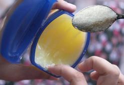 Sivilce ve akne ilk sürüşte sönüyor! Vazeline 1 kaşık ekleyin, peeling etkisi