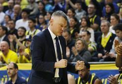 Sarunas Jasikevicius: Marcus Howard inanılmaz bir ritimle oynuyor!