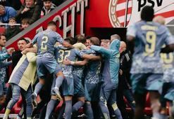 Ajax, PSV Eindhoven deplasmanında 2 golle kazandı!