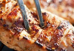 Tavuğun beyaz çizgileri varsa atmayın! Sebebi bozulma değil, yağmış