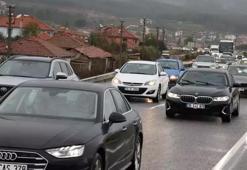 Tatilcilerin dönüş çilesi başladı! Kilometrelerce kuyruk oluştu