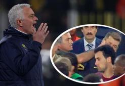 Jose Mourinho'nun Okan Buruk'a müdahalesi yıllar öncesini hatırlattı!