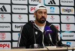 Servet Çetin: Oyuncu arkadaşlar geldiğimiz günden beri play-off'u hak ediyor!