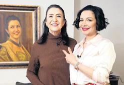 Sanat kokan evini Akın’a açtı