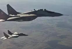 Rusya balistik füzeler fırlattı, Polonya'da savaş uçakları havalandı