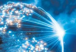 Cep elimizden düşmüyor, internet kullanımında dünya rekoru! Türkiye 7 saatle zirveye oynuyor