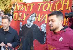 Jose Mourinho'ya pankartlı gönderme! 'Dokunma sadece izle'