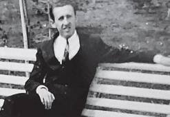 Orhan Veli’ye 111’inci yaş kutlaması