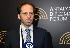 SNHR Direktörü Abdülgani: yeni Suriye yönetimi için mükemmel bir platform