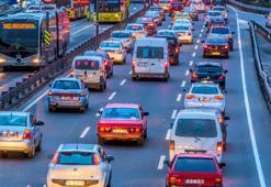 Sürücüler dikkat! 'Orta şeridi kullananlara ceza gelecek' iddiasına DMM'den yalanlama