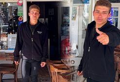 22 yaşındaki genç sokakta yaşıyordu... Çöpte bulduğu altınlarla hayatı değişti