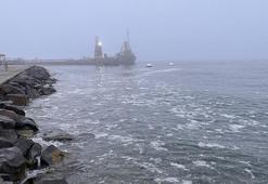 Çanakkale Boğazı sis nedeniyle transit gemi geçişlerine kapatıldı