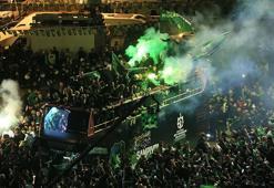 Şampiyon Kocaelispor, taraftarıyla buluştu!