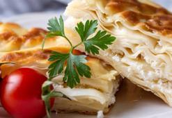 Su böreği hamuruna 1 kaşık ekleyin! Yufka yırtılmadan çarşaf gibi açılıyor