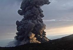 Kosta Rika’daki Poas Yanardağı'nda patlama
