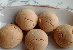 Sadece 4 malzemeyle yapılıyor! Çat kapı gelen misafire en pratik kurabiye tarifi