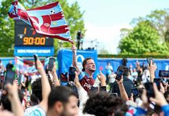 UEFA Gençler Ligi'nde şampiyon bordo-mavi! Zafere müthiş prim