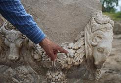 'Gladyatörler kenti' Stratonikeia'da girlandlı lahit bulundu