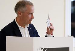 Kanada sandık başına gitti! İşte genel seçimde önde olan parti...
