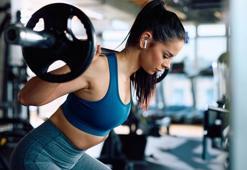 En çok saçlar zarar görüyormuş! Egzersizde bu hamleye dikkat