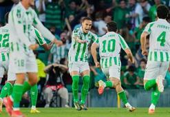 Real Betis, yarı finalde Fiorentina engeline takılmadı!