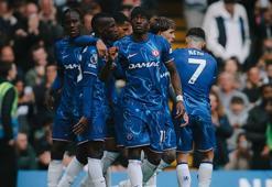 Chelsea, Liverpool'u 3 golle geçti!