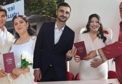 Evlilik yıl dönümünün unutamamak için akın ettiler! Onlarca çift aynı gün evlendi