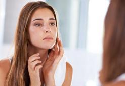 Şişmiş yüzle uyananlar için formül! Şıp diye geçecek, kurtaran 'yastık' taktiği