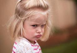 İnatlaşan çocuk ne anlatmaya çalışıyor? Anne-babalara altın tavsiye