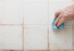 Fayans arası kabusunu sona erdiren teknik! Kararan bölgeleri bembeyaz yapıyor